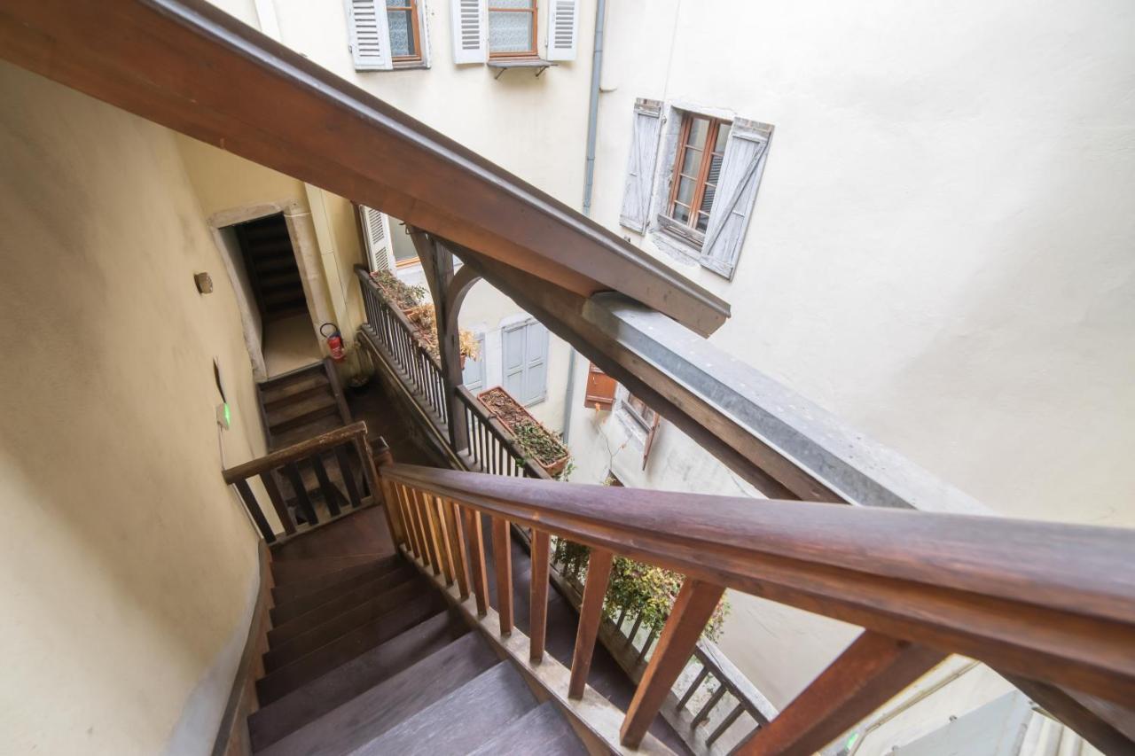Appartements Atypiques Centre Ville Annecy Exterior photo